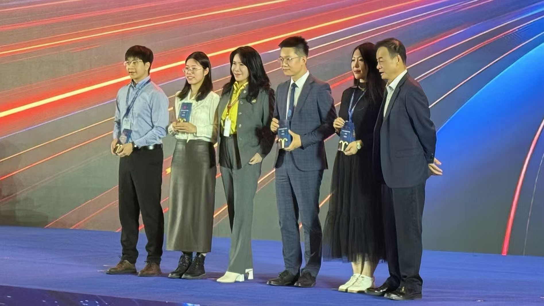 ��ͷ�� | JDB���Ӷ��³�Ȩ���������ϯ2024֤ȯʱ�����²Ʋ���־����ʦ���佱�� 